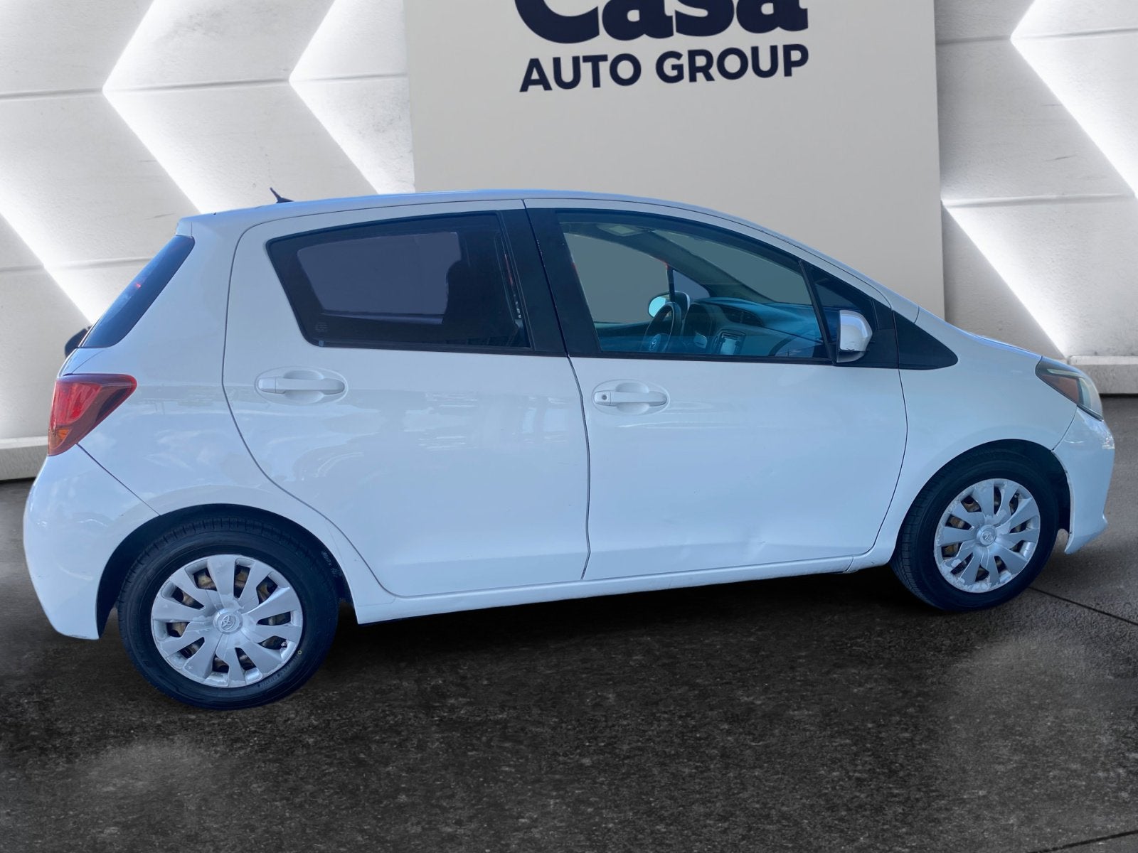 2015 Toyota Yaris L 5-Door AT