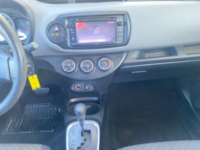 2015 Toyota Yaris L 5-Door AT