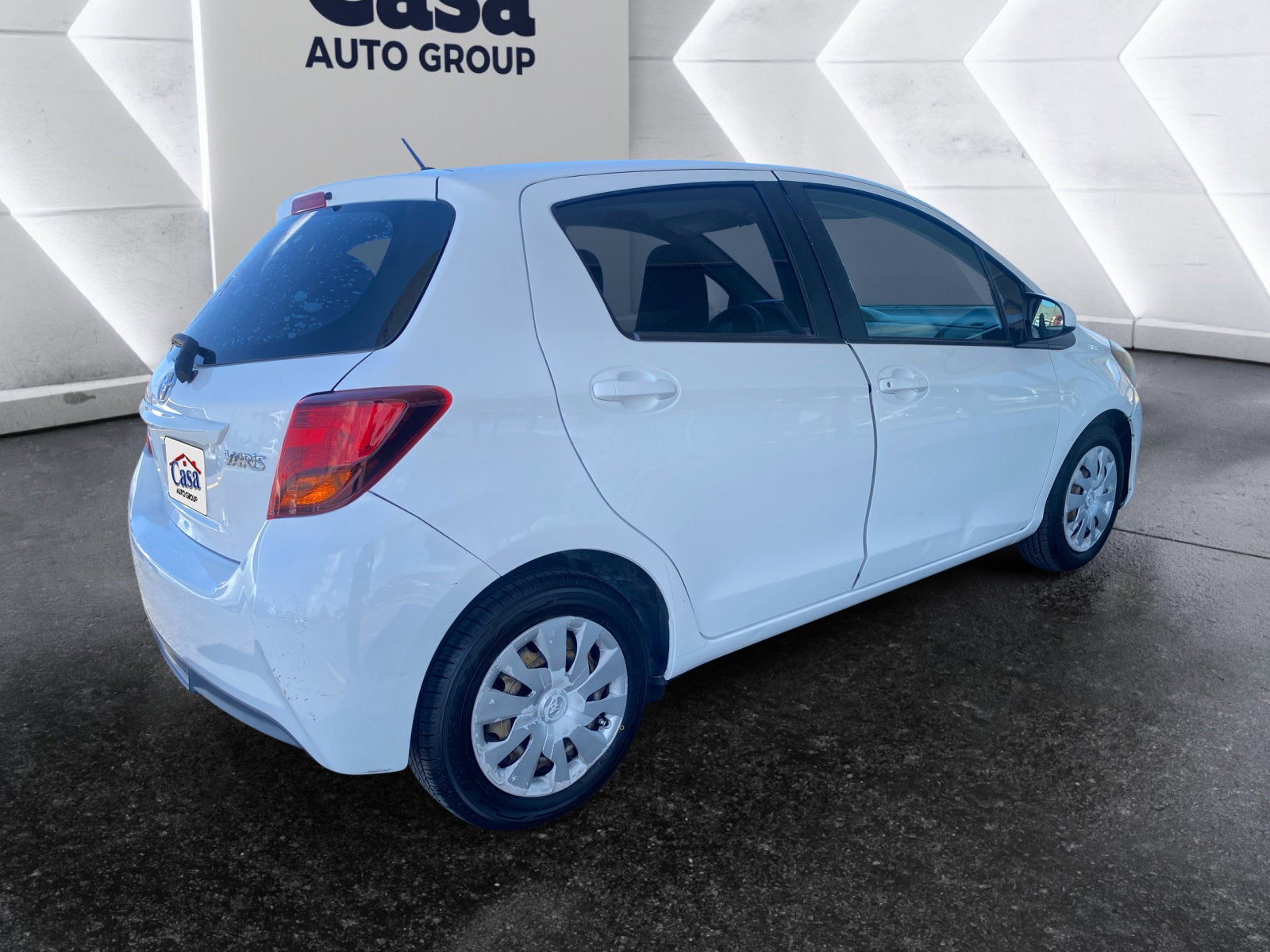 2015 Toyota Yaris L 5-Door AT