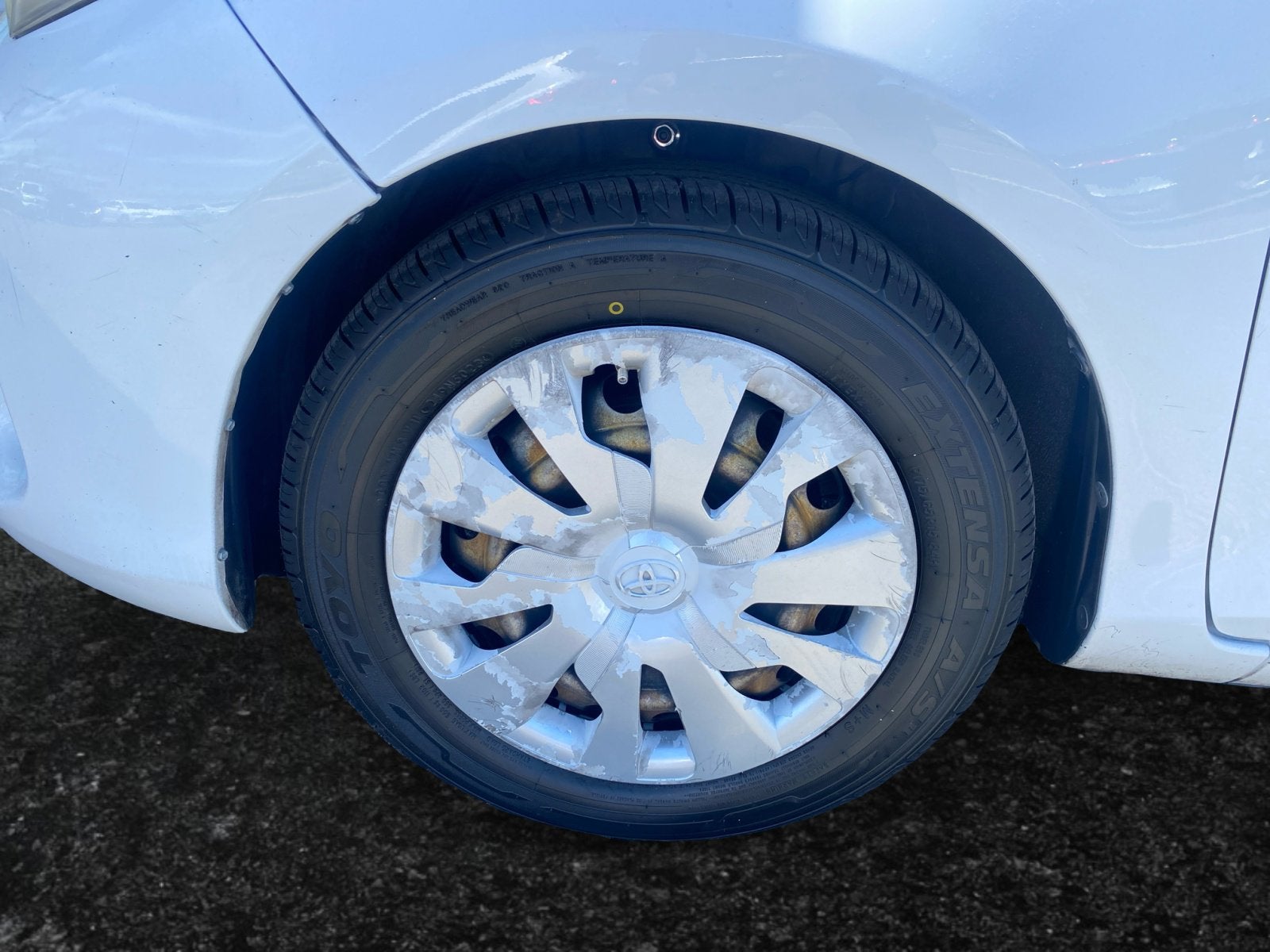 2015 Toyota Yaris L 5-Door AT