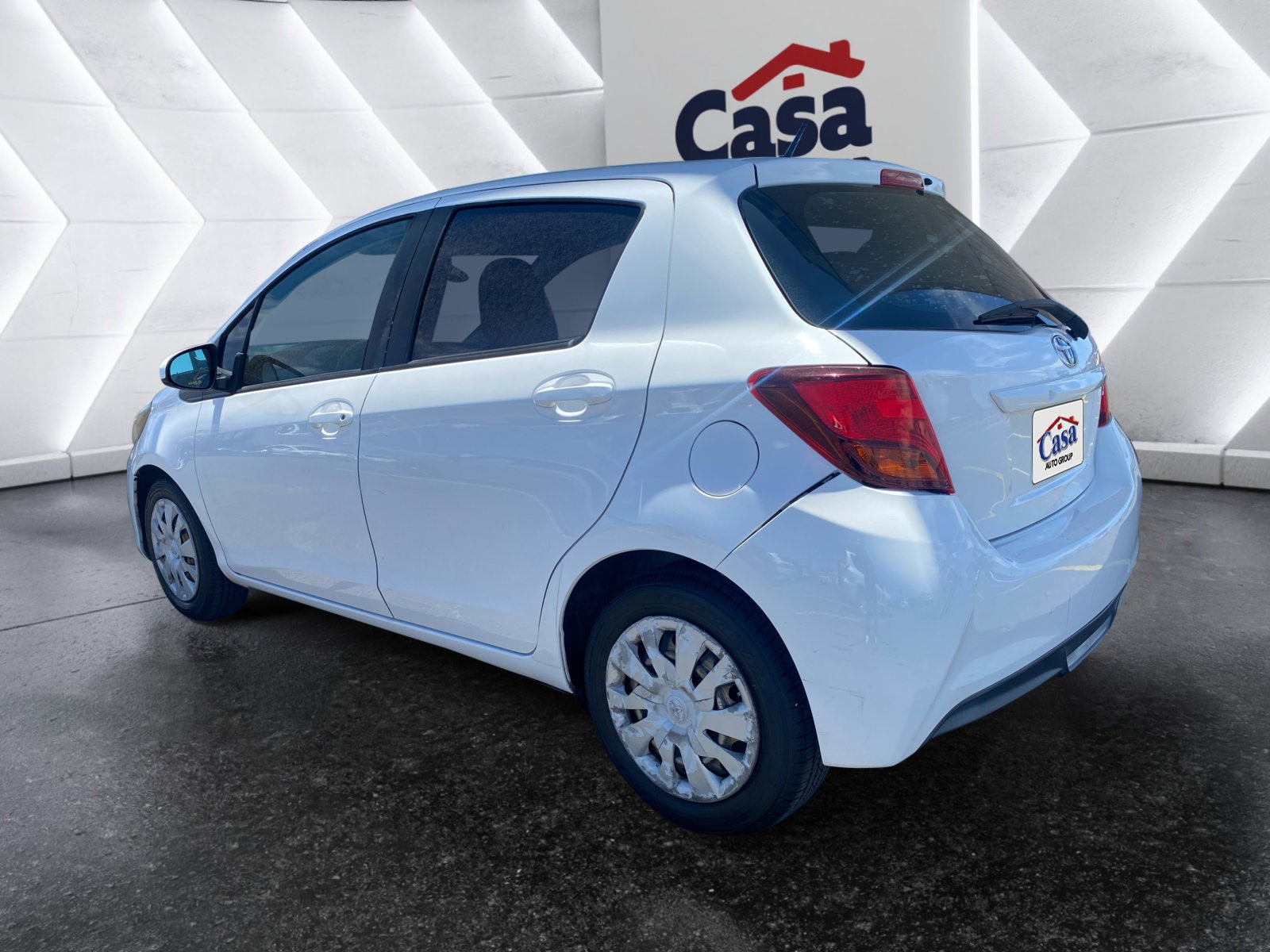2015 Toyota Yaris L 5-Door AT