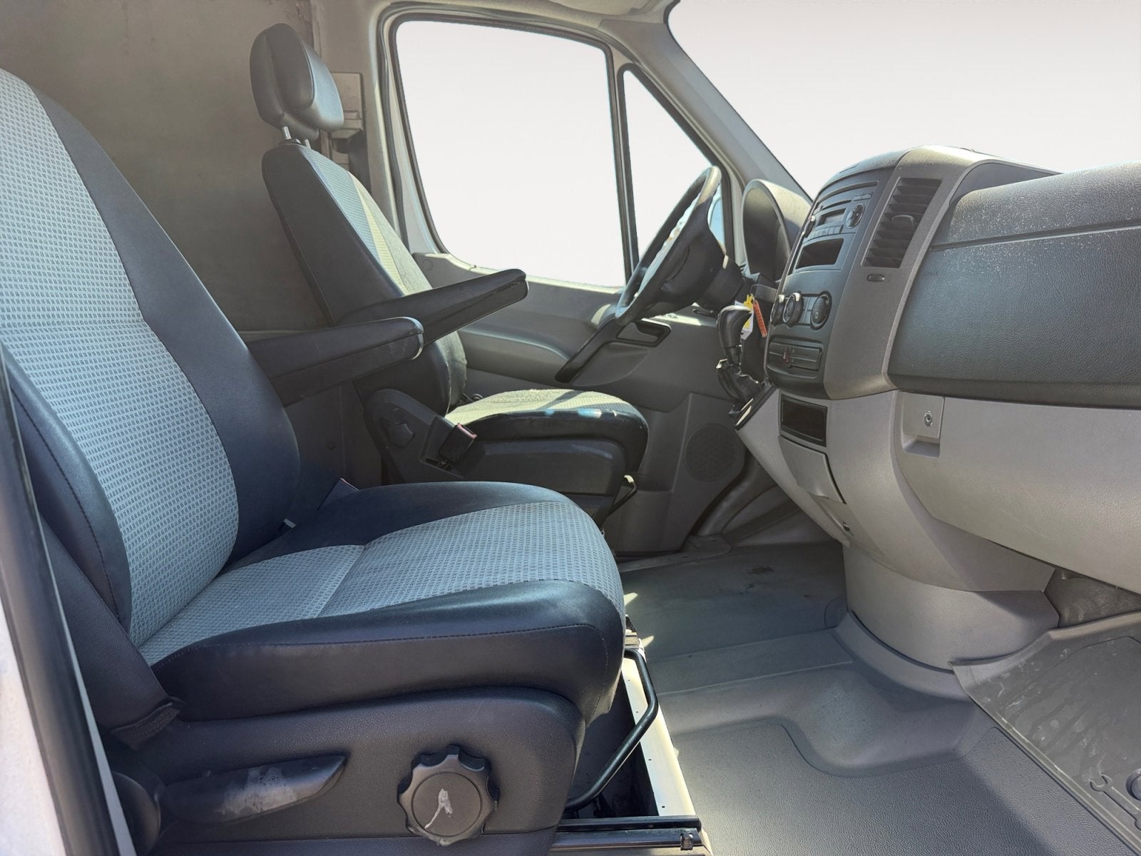 2008 Freightliner Sprinter 2500 170-in. WB